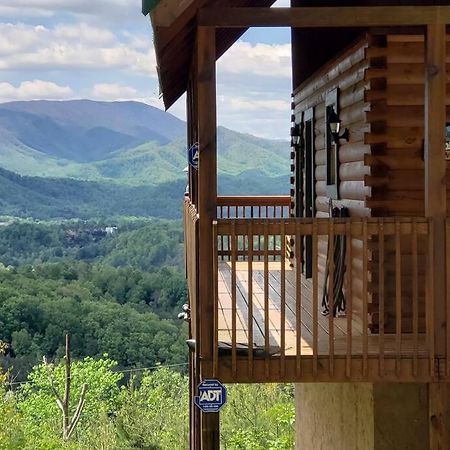 Villa Yogi'S Den: Breathtaking Views! 3 Min To Dollywood, On 1 Acre! à Sevierville Extérieur photo