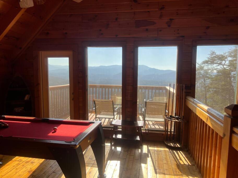Villa Yogi'S Den: Breathtaking Views! 3 Min To Dollywood, On 1 Acre! à Sevierville Extérieur photo