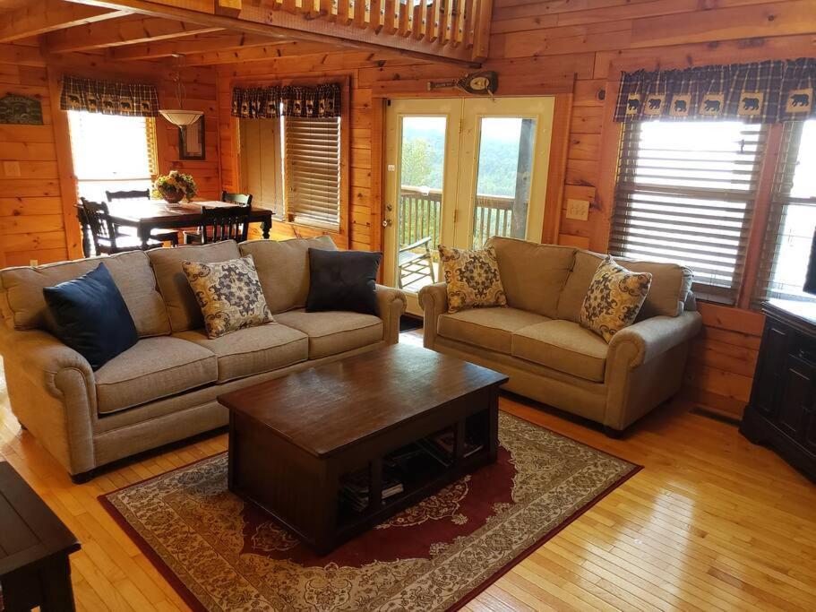 Villa Yogi'S Den: Breathtaking Views! 3 Min To Dollywood, On 1 Acre! à Sevierville Extérieur photo