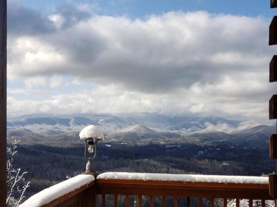 Villa Yogi'S Den: Breathtaking Views! 3 Min To Dollywood, On 1 Acre! à Sevierville Extérieur photo