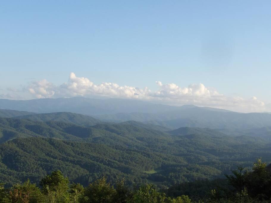 Villa Yogi'S Den: Breathtaking Views! 3 Min To Dollywood, On 1 Acre! à Sevierville Extérieur photo